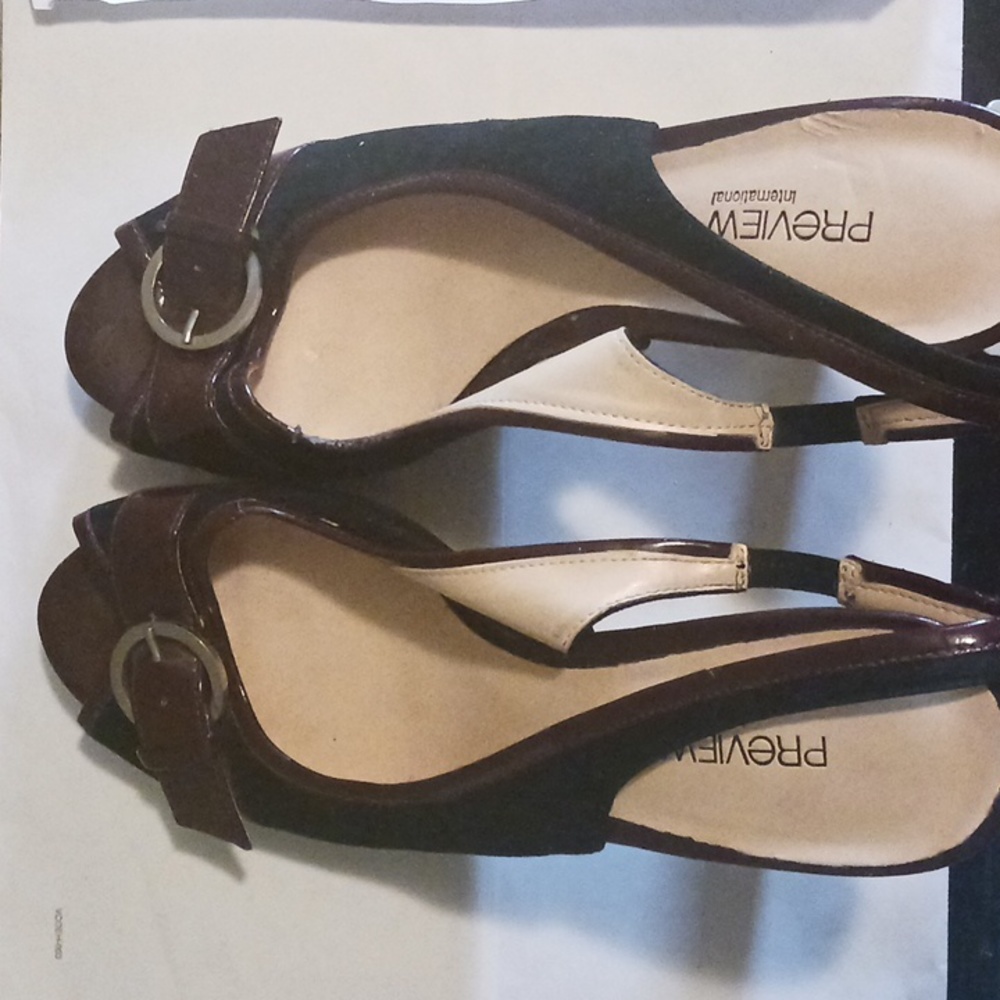 Preview International Red w black Suede Trim open toe strap open heel shoes